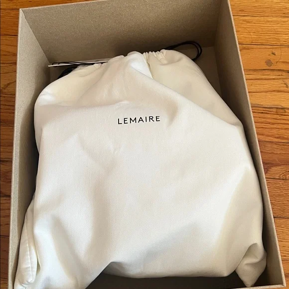 Lemaire camere bag black with dustbag and box in EUC-almost new - Picture 3 of 15